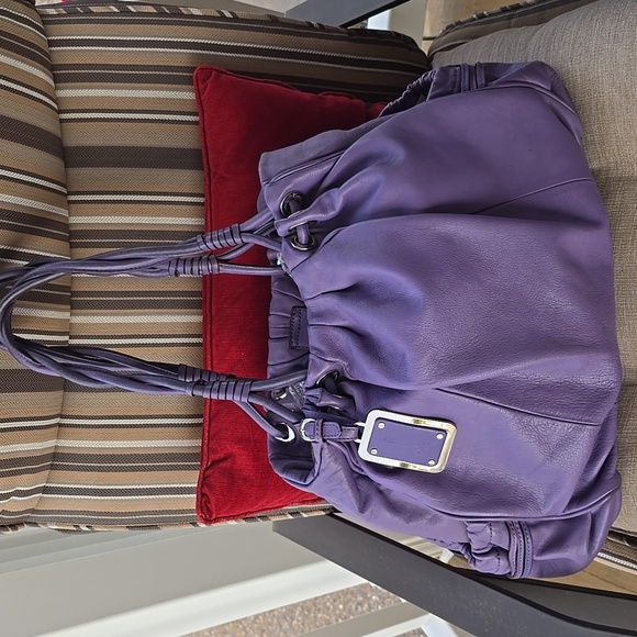 B. Makowsky Lavender Leather Shoulder Bag - Picture 8 of 16